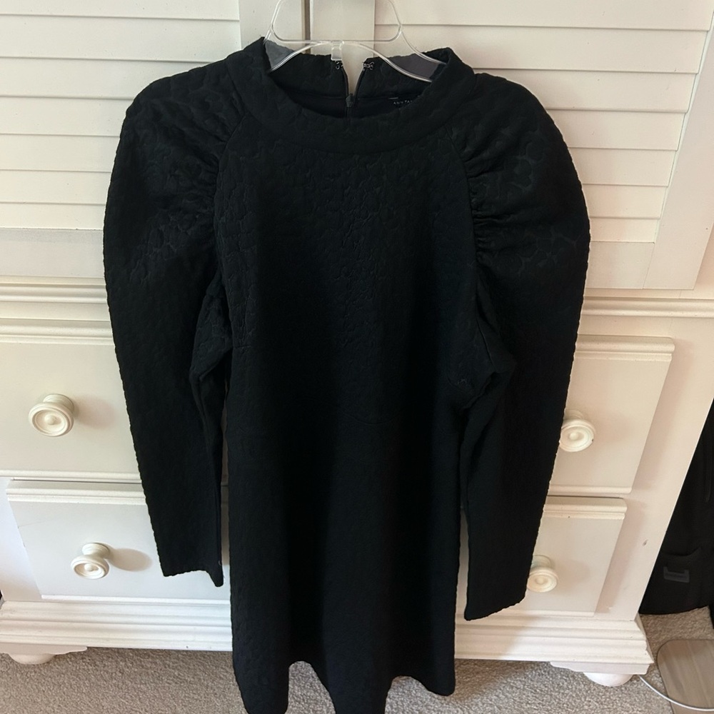 ANN TAYLOR BLACK LONG SLEEVE DRESS NWT
